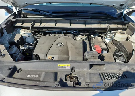 2021 Toyota Highlander L z USA, uszkodzony, nr VIN 5TDBZRBH9MS075076